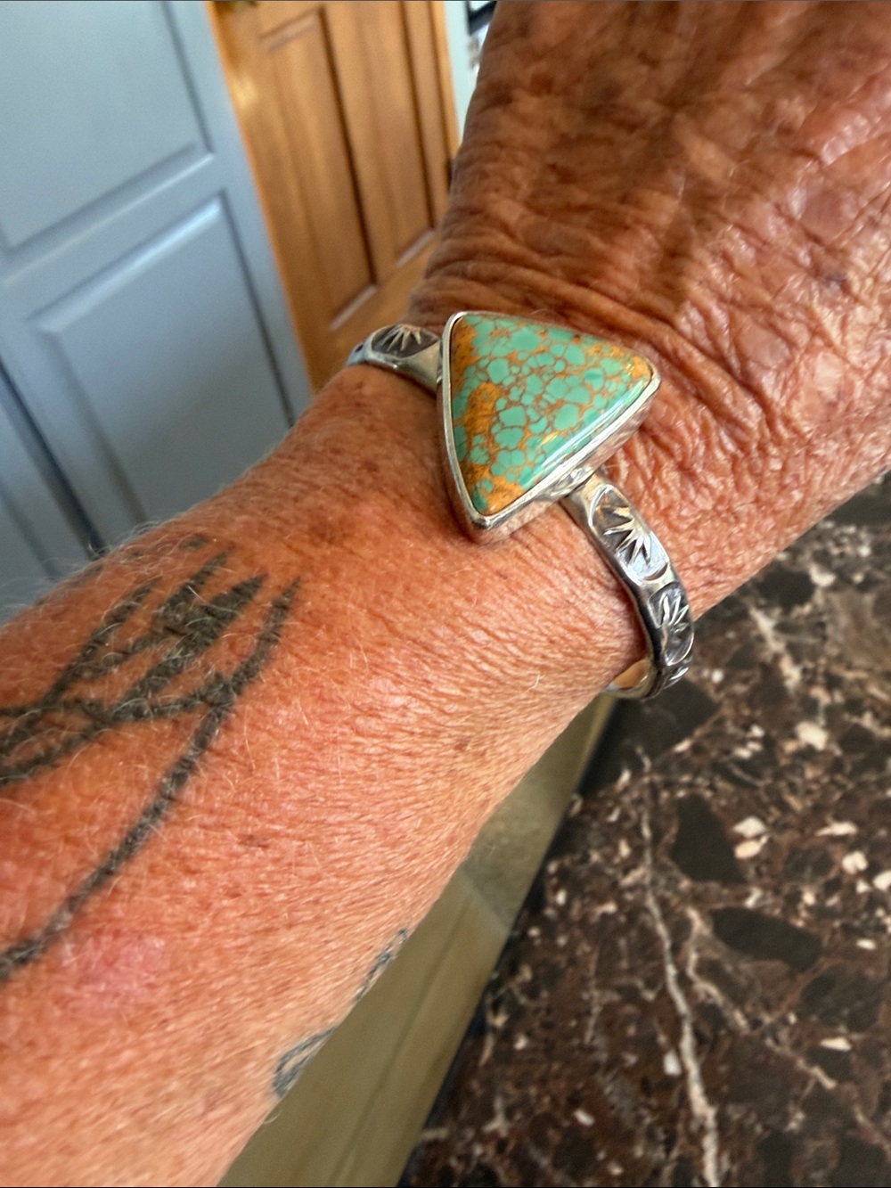 Turquoise cuff - Picture 3 of 3